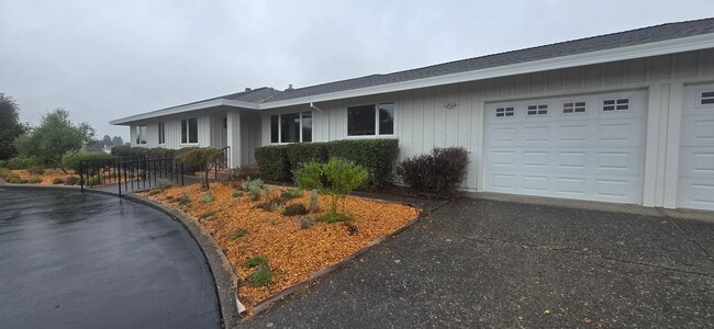 Building Photo - 1830 Olivet Rd
