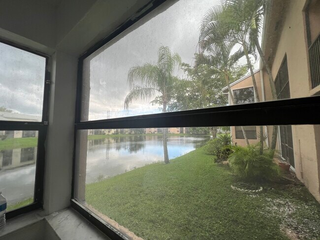 Foto del edificio - 1021 Adams Ave