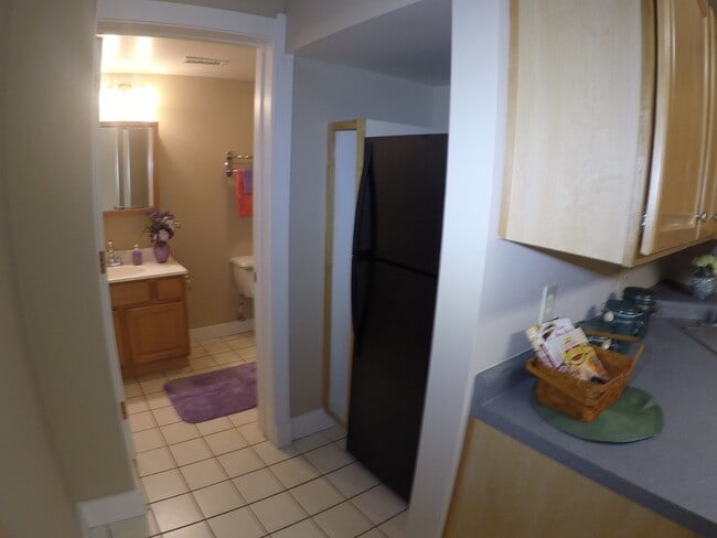 Building Photo - 904 South St