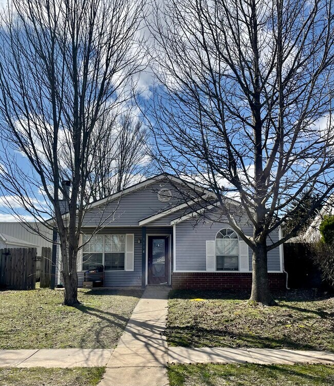 Photo - 1604 Parkview Pl House