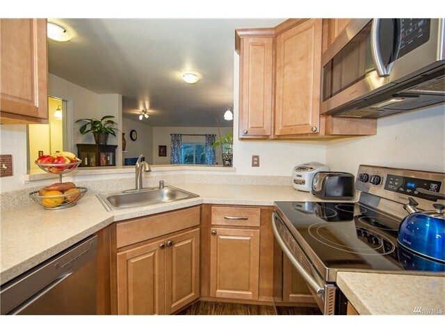 Foto del edificio - Beautiful Townhome 2 bedrooms and 2.5 bath...