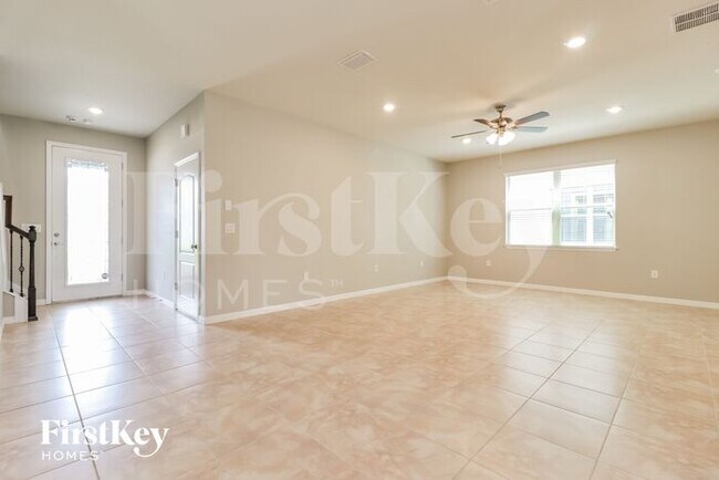 Foto del edificio - 7681 Yale Harbor Dr