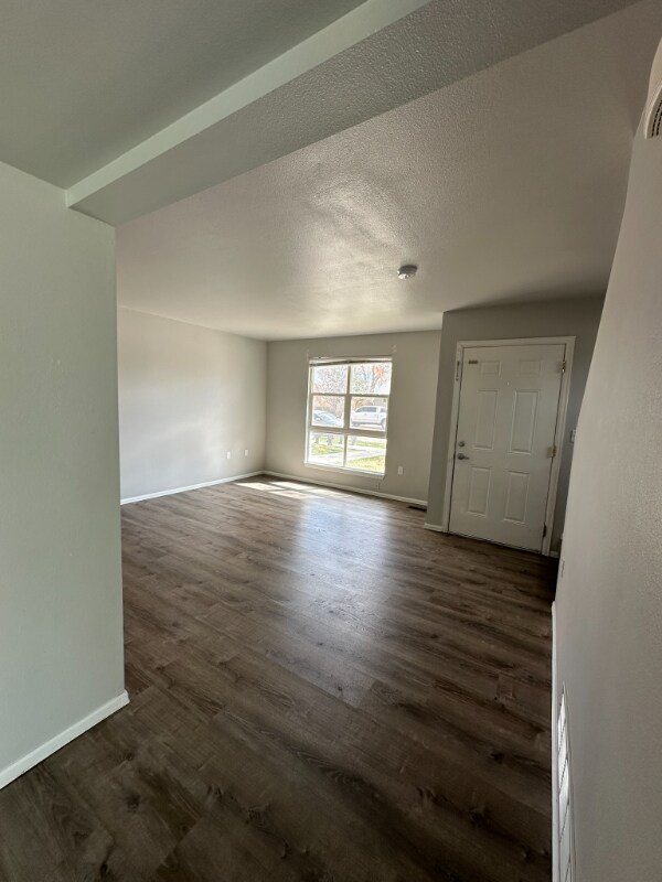 Building Photo - 305 E Missouri Ave