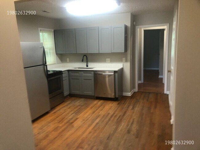 Photo - 924 Holland Ave House