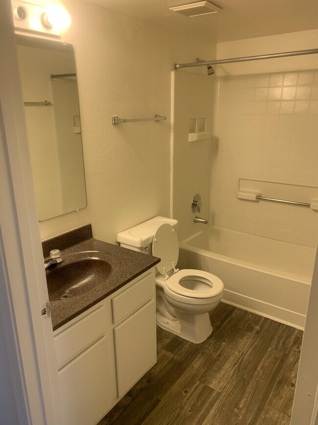 Foto del edificio - 9777 N Thornydale Rd