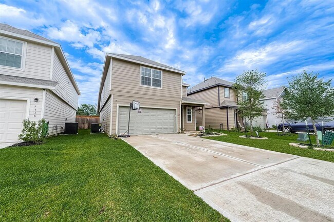 Building Photo - 1317 Mount Bassie Trl