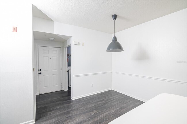 Building Photo - 2013 Tizewell Cir