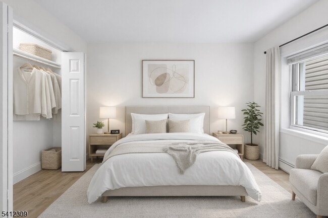 Building Photo - 676 Chestnut St