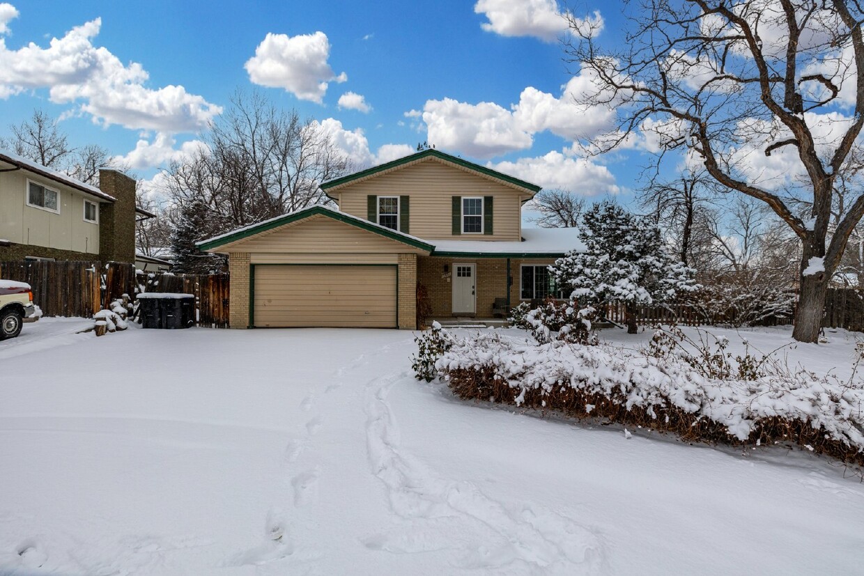 Primary Photo - Perfectly remodeled 4 Bed home in Arvada