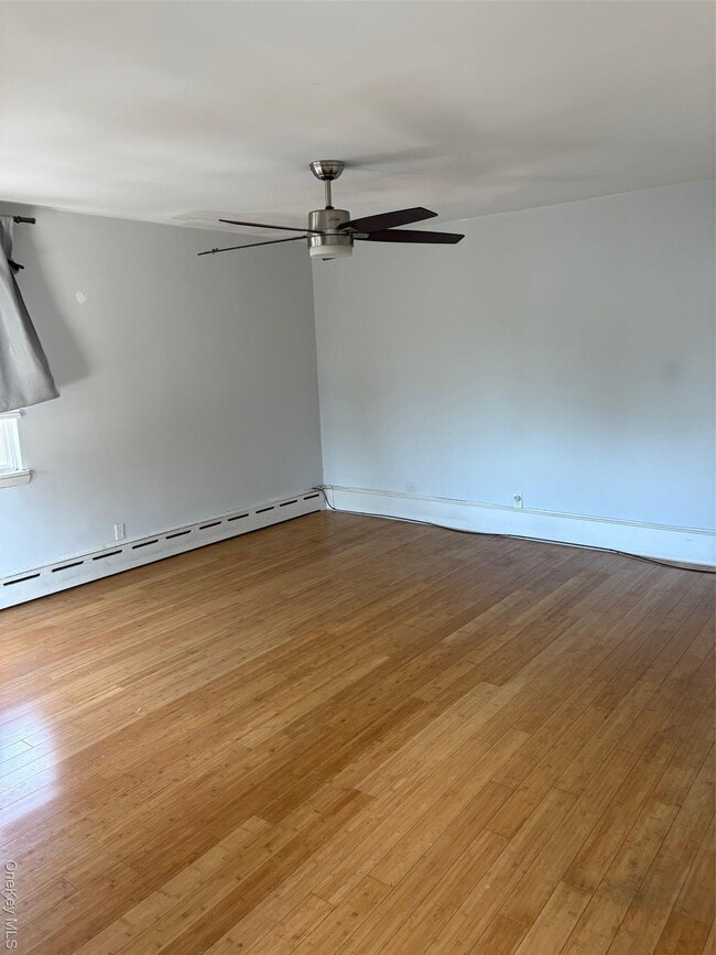 Building Photo - 407 Park W Ave