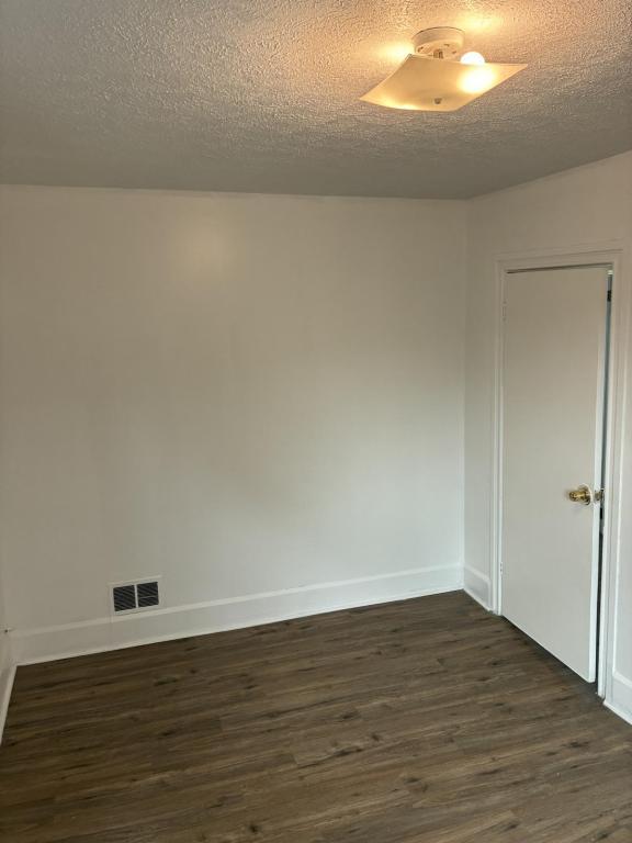 Building Photo - 1320 4th Ave