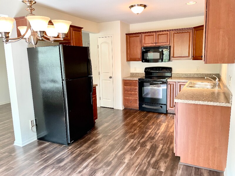 6400 Creekbend Dr, Mechanicsburg, PA 17050 House Rental in