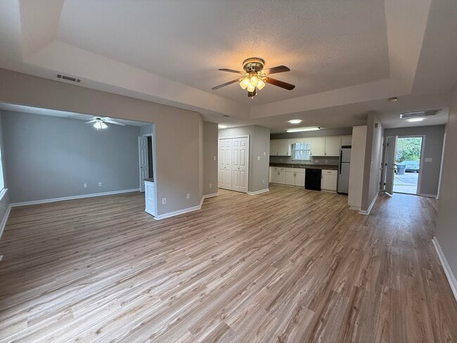 Building Photo - 1206 Kendal Ct