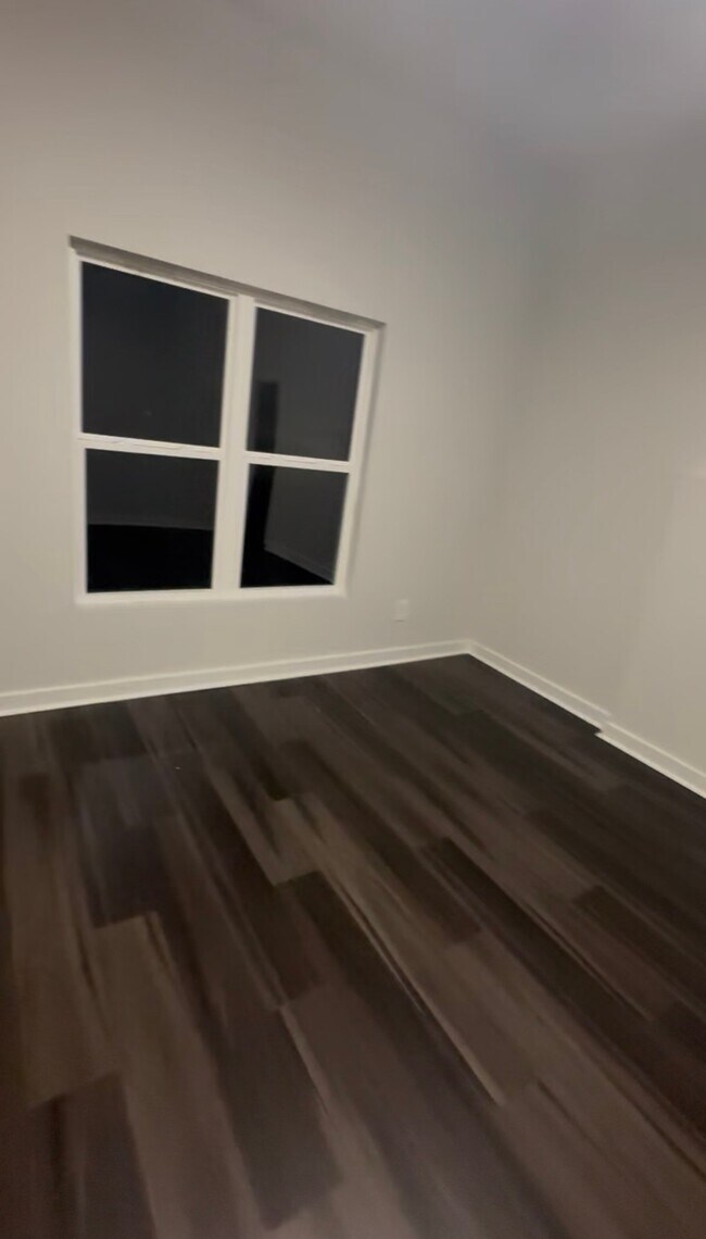 Foto del edificio - 852 Custer St