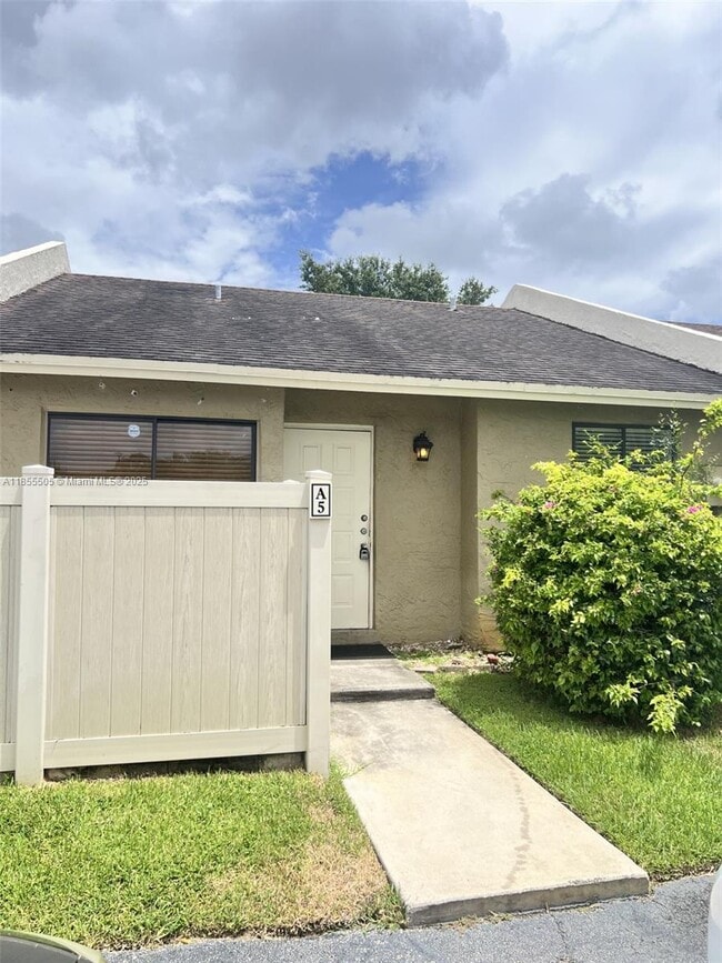 Building Photo - 10155 Boca Bend E
