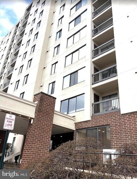 Building Photo - 6300 Stevenson Ave