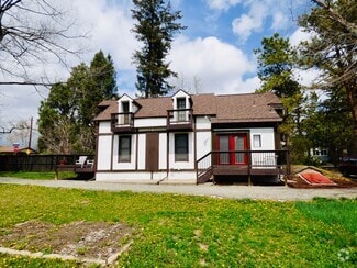 Building Photo - 2890 Quay St