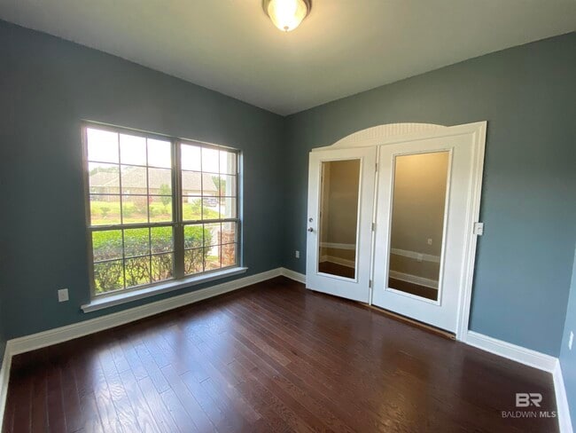 Building Photo - 10608 Dunmore Dr