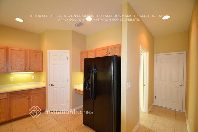 Building Photo - 8004 115th Ave E