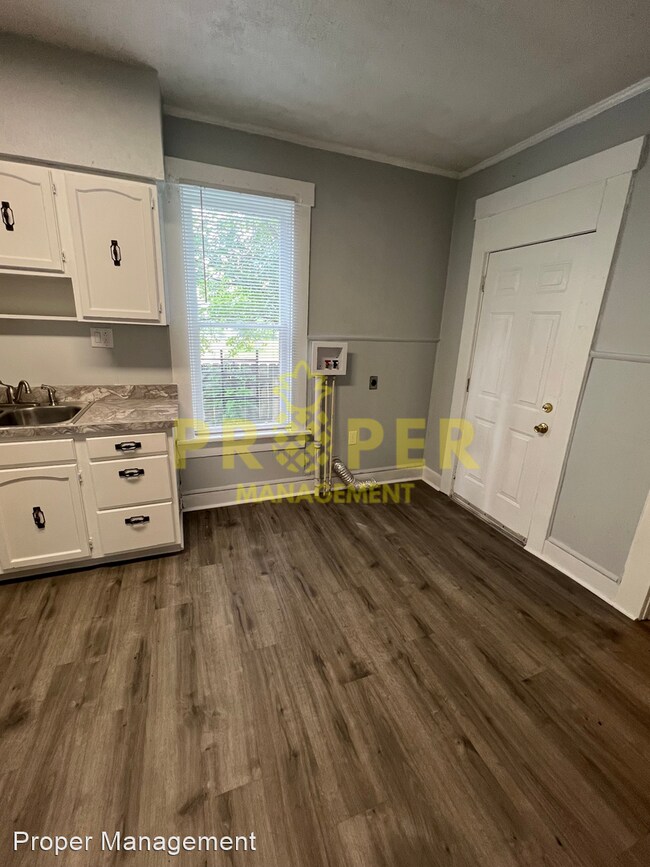 Building Photo - 3 br, 1 bath House - 11 Wroe Ave