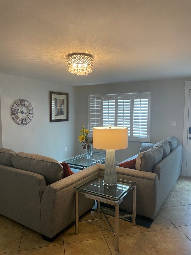 Foto del edificio - 13842 N 38th St