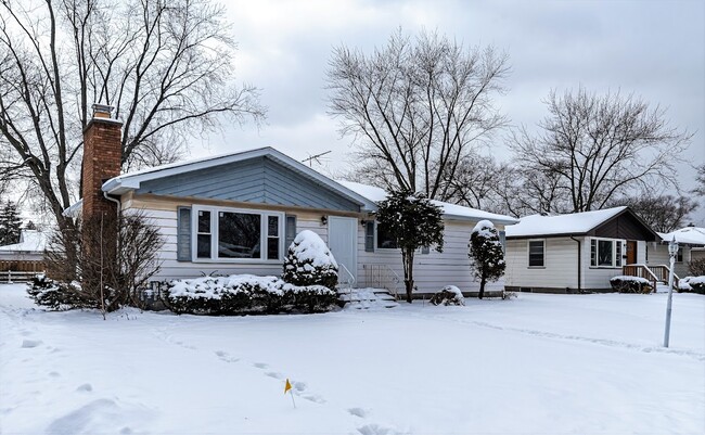 Building Photo - 243 E 169th Pl