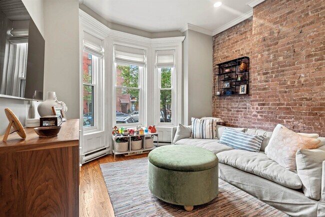 Foto del edificio - 811 Washington St