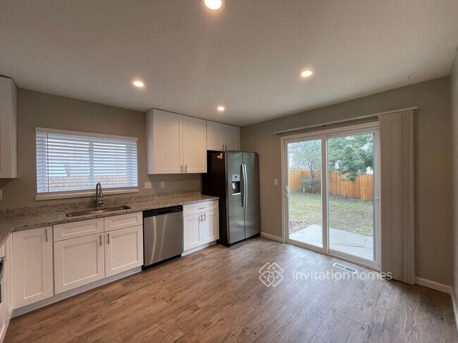 Foto del edificio - 7980 Dakota Ridge Pl