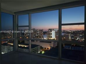 Foto del edificio - 6801 Collins Ave