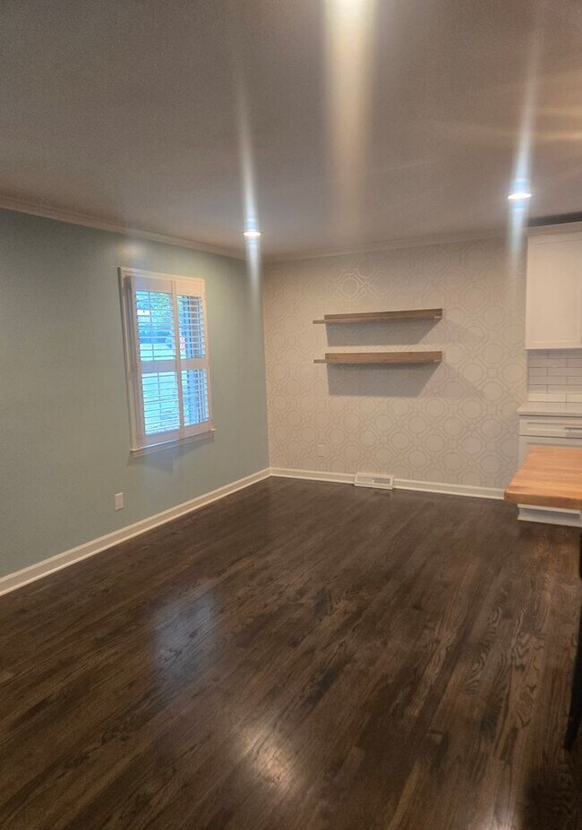 Foto del edificio - 2708 Courtney Ln