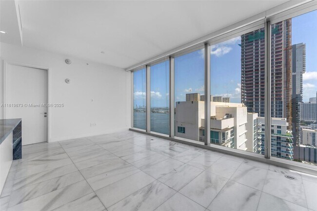 Foto del edificio - 700 NE 26th Terrace