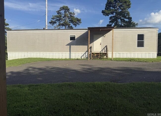 Building Photo - 100 Springwood Rd