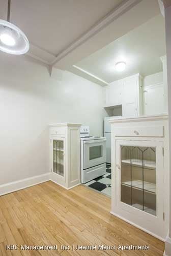 Building Photo - 1431 SW Park Ave