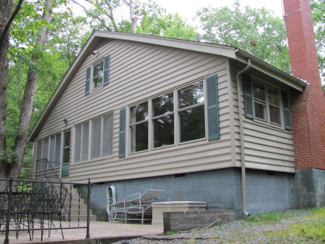 Primary Photo - 74 Mistletoe Ln