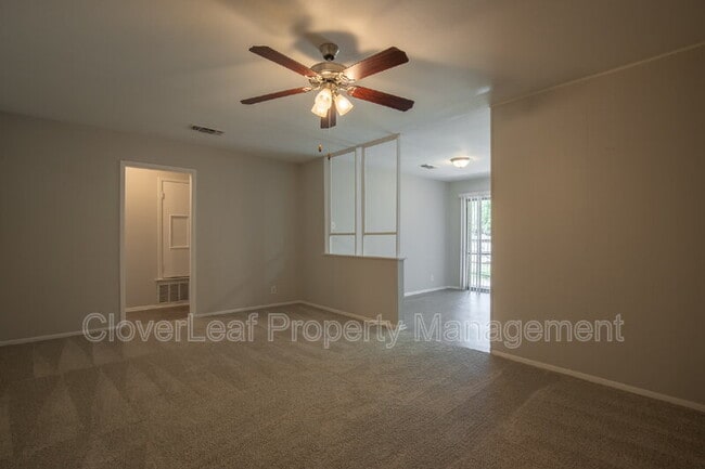 Building Photo - 6000 Evers Rd