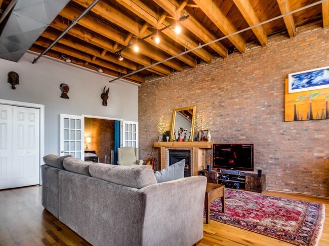 Foto del edificio - 126 Webster Ave