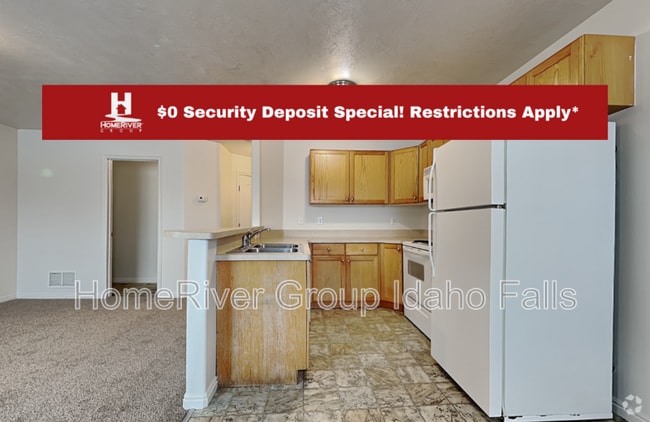 Building Photo - 3535 Deloy Dr