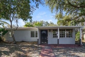 Building Photo - 122 Allen Rd