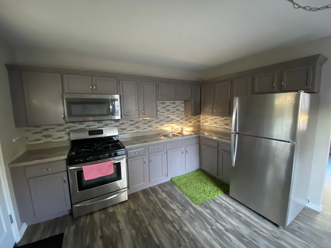 409 Prairie St, Crown Point, IN 46307 House Rental in Crown Point, IN