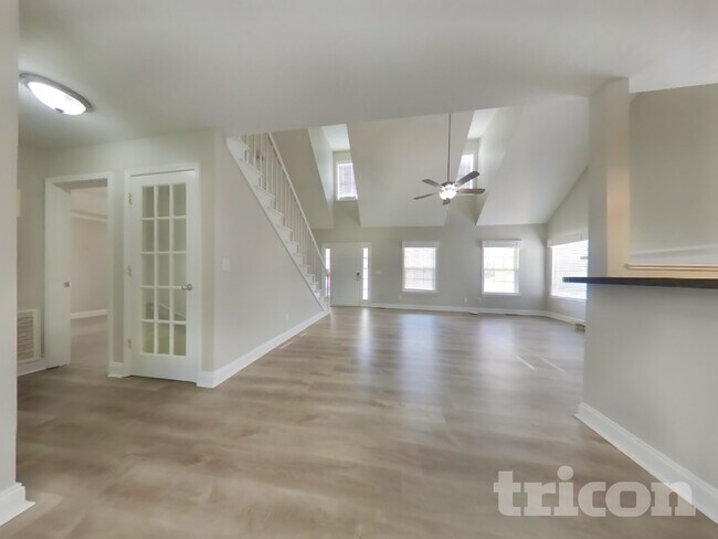 Building Photo - 104 Legend Creek Hollow