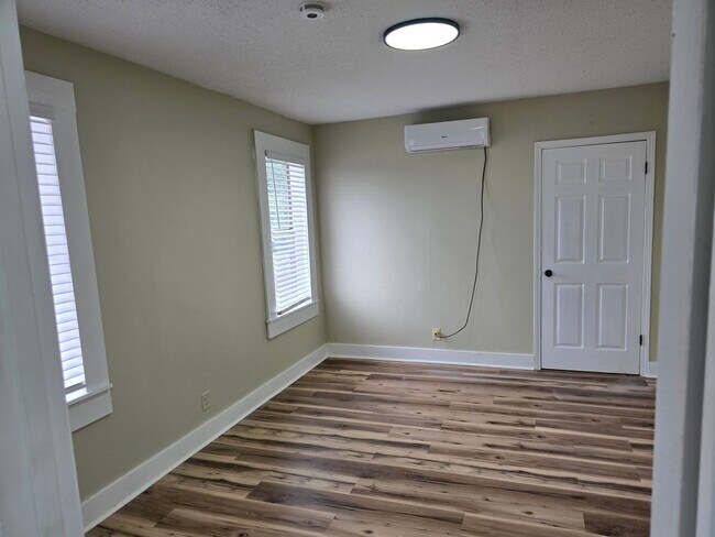 Foto del edificio - 614 Fairview Ave