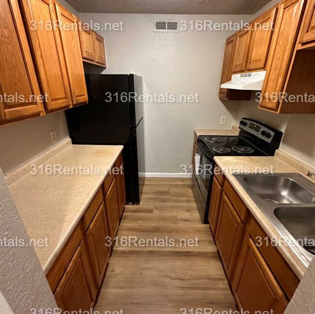 Building Photo - $745 - SECTION 8/ Housing Voucher approved 3 bedroom / 1 bathroom - Newly remodeled Apartment