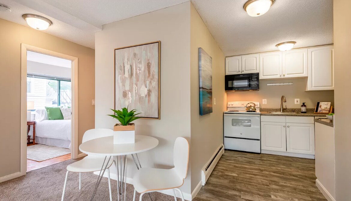 Foto principal - 371 Harvard St