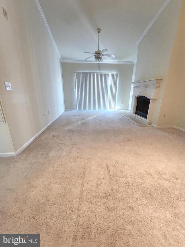 Foto del edificio - 12957 Centre Park Cir