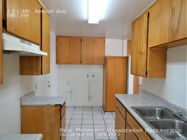 Building Photo - 171 Mt. Arbor St