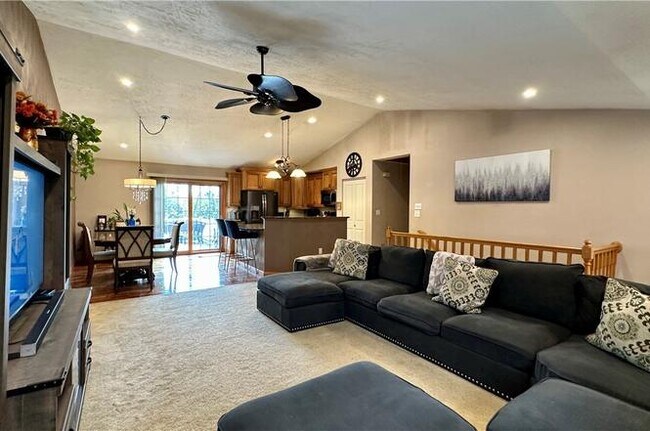 Foto del edificio - 6949 Shannon Rd