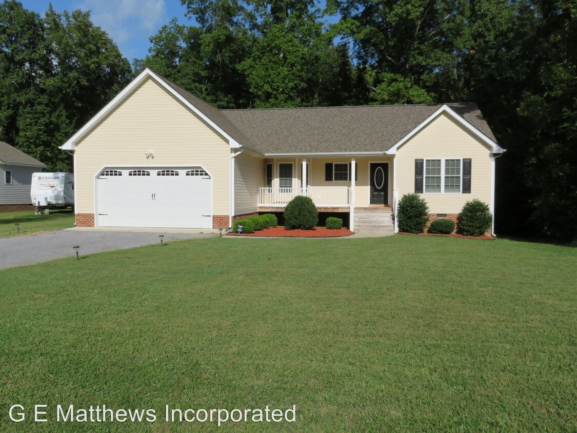 3 br, 2 bath House 3601 Westbriar Lane House Rental in North