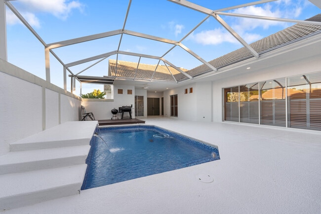 Foto del edificio - 700 SW Great Exuma Cove