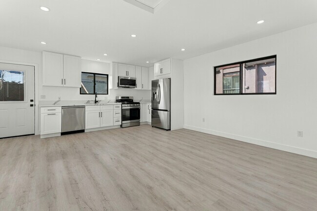 Foto del edificio - 615 N Coronado St