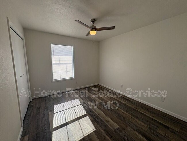 Building Photo - 249 E Hardy St